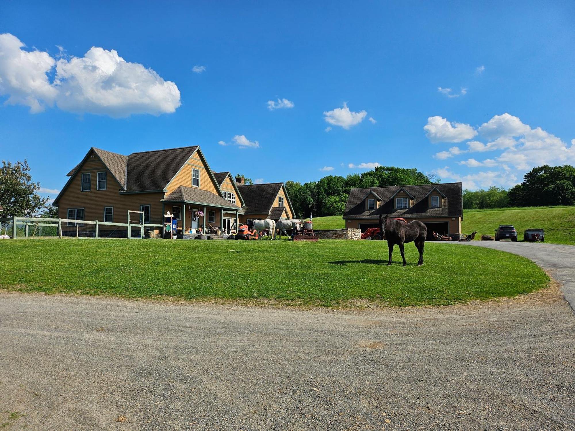 Clover Hill Farm & Country Inn Williamstown Exterior foto